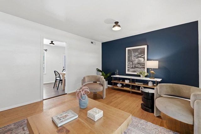 1609 Larkwood DR, Austin, TX 78723