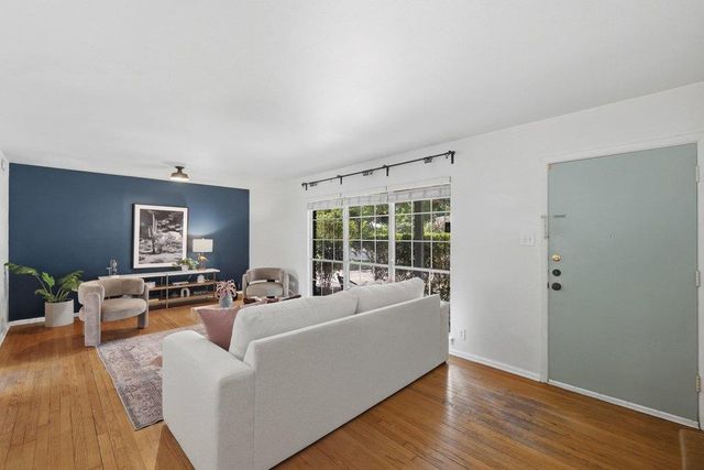 1609 Larkwood DR, Austin, TX 78723