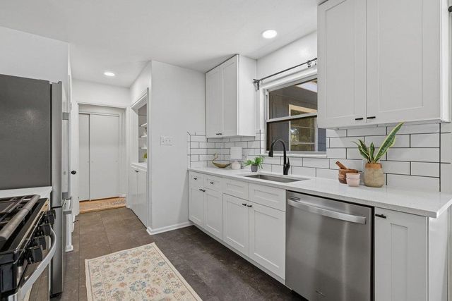 1609 Larkwood DR, Austin, TX 78723