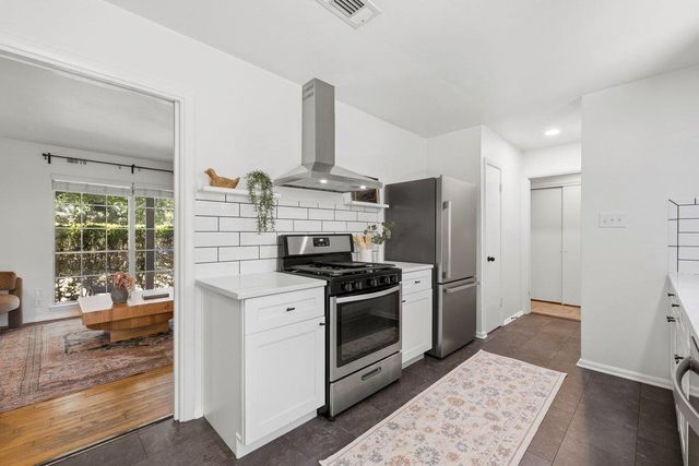 1609 Larkwood DR, Austin, TX 78723