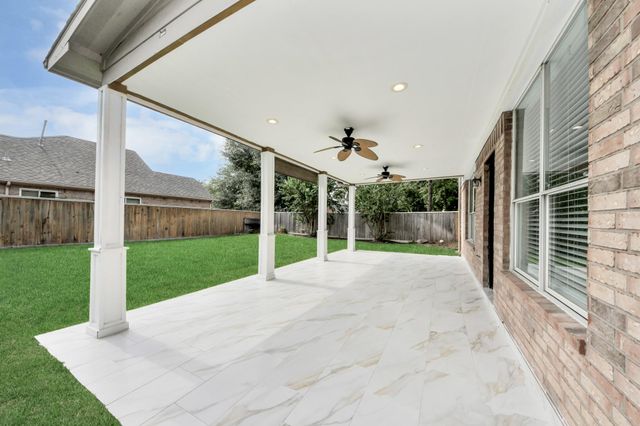 11502 Valley Pike Court, Sugar Land, TX 77498