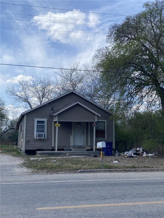 1309 Beam Station Road, Alice, TX 78332