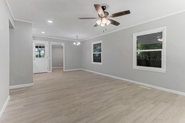 202 Lakeview Drive, Gaffney, SC 29340