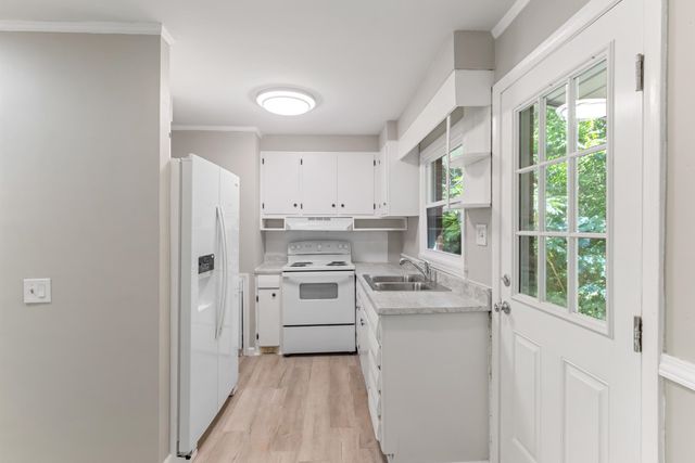 202 Lakeview Drive, Gaffney, SC 29340