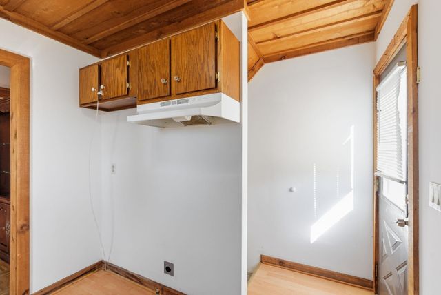 718 E Kechi Rd, Kechi, KS 67067