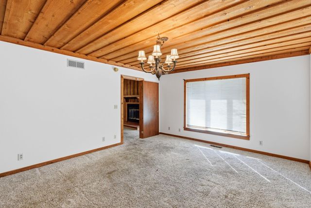 718 E Kechi Rd, Kechi, KS 67067