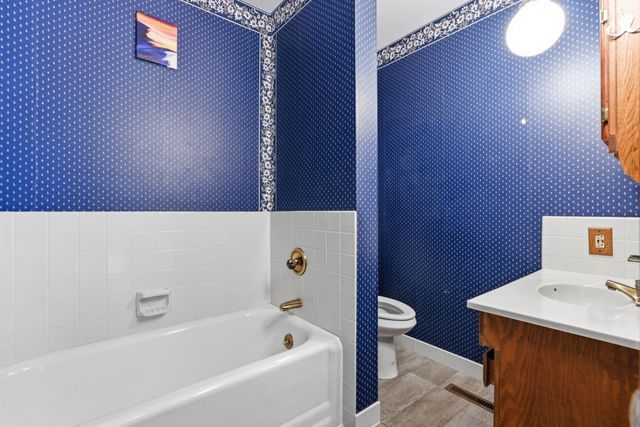 718 E Kechi Rd, Kechi, KS 67067