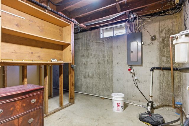 718 E Kechi Rd, Kechi, KS 67067