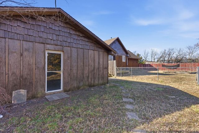 718 E Kechi Rd, Kechi, KS 67067