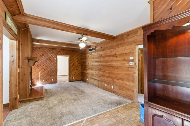 718 E Kechi Rd, Kechi, KS 67067