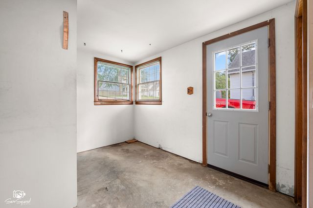 119 E 17th Street, Lockport, IL 60441