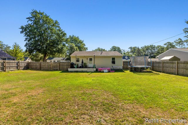 1447 West Street, Muskegon, MI 49442