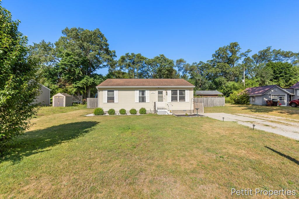 1447 West Street, Muskegon, MI 49442