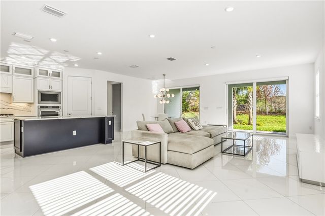 1161 Haven Circle, Vero Beach, FL 32960