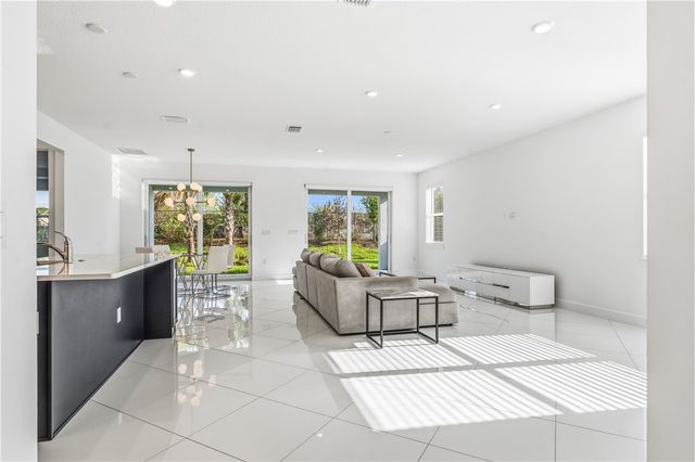 1161 Haven Circle, Vero Beach, FL 32960