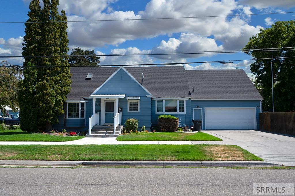 Image 1 of property listing at 1905 Curtis Avenue, Idaho Falls, ID 83402