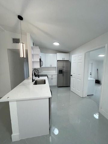 1517 NW 19th Avenue, Fort Lauderdale, FL 33311