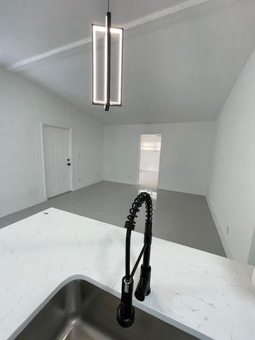 1517 NW 19th Avenue, Fort Lauderdale, FL 33311