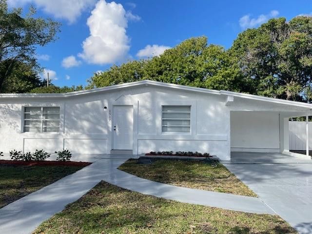 1517 NW 19th Avenue, Fort Lauderdale, FL 33311