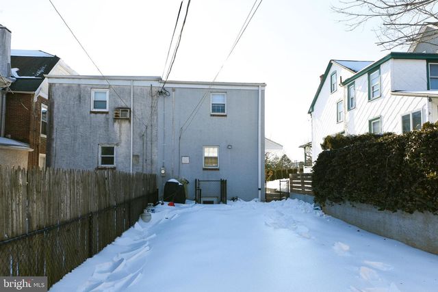 128 E 8TH AVE, Conshohocken, PA 19428