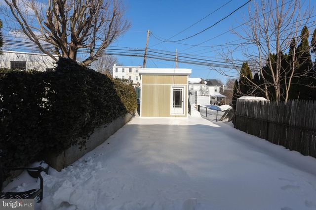 128 E 8TH AVE, Conshohocken, PA 19428