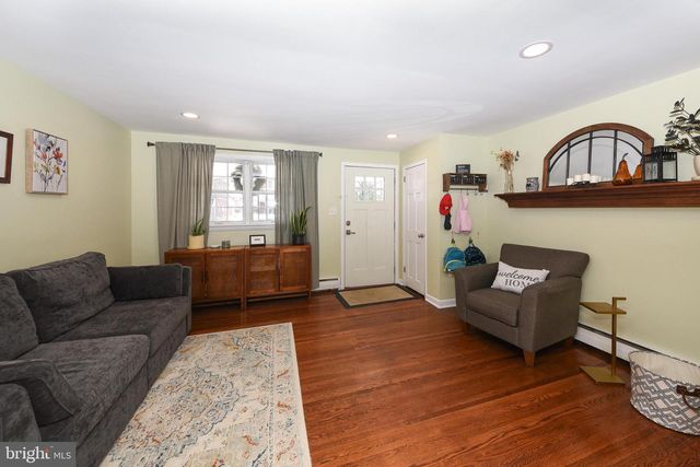 128 E 8TH AVE, Conshohocken, PA 19428