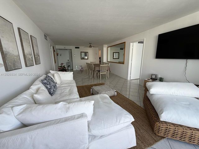 6039 Collins Ave 1236, Miami Beach, FL 33140