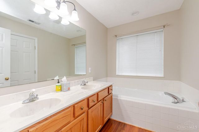2287 Appleblossom Drive, Miamisburg, OH 45342