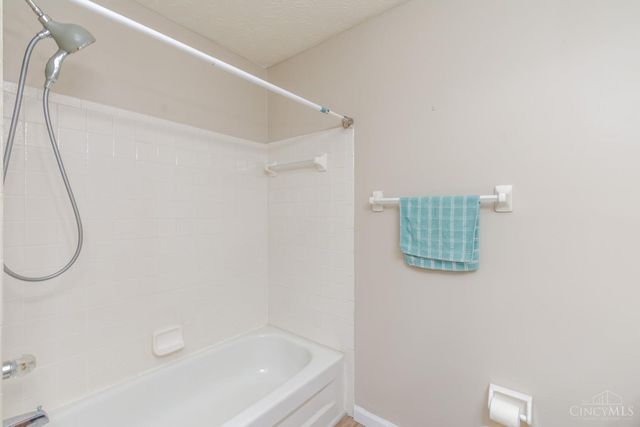 2287 Appleblossom Drive, Miamisburg, OH 45342