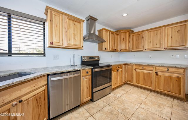 211 W Camino De Mesa, Huachuca City, AZ 85616