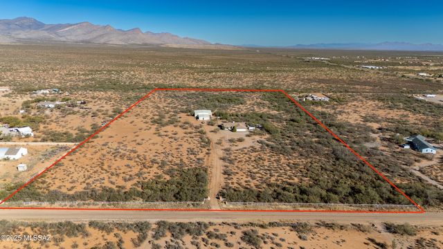 211 W Camino De Mesa, Huachuca City, AZ 85616