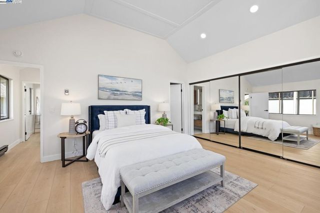 1202 Moonsail Ln, Foster City, CA 94404