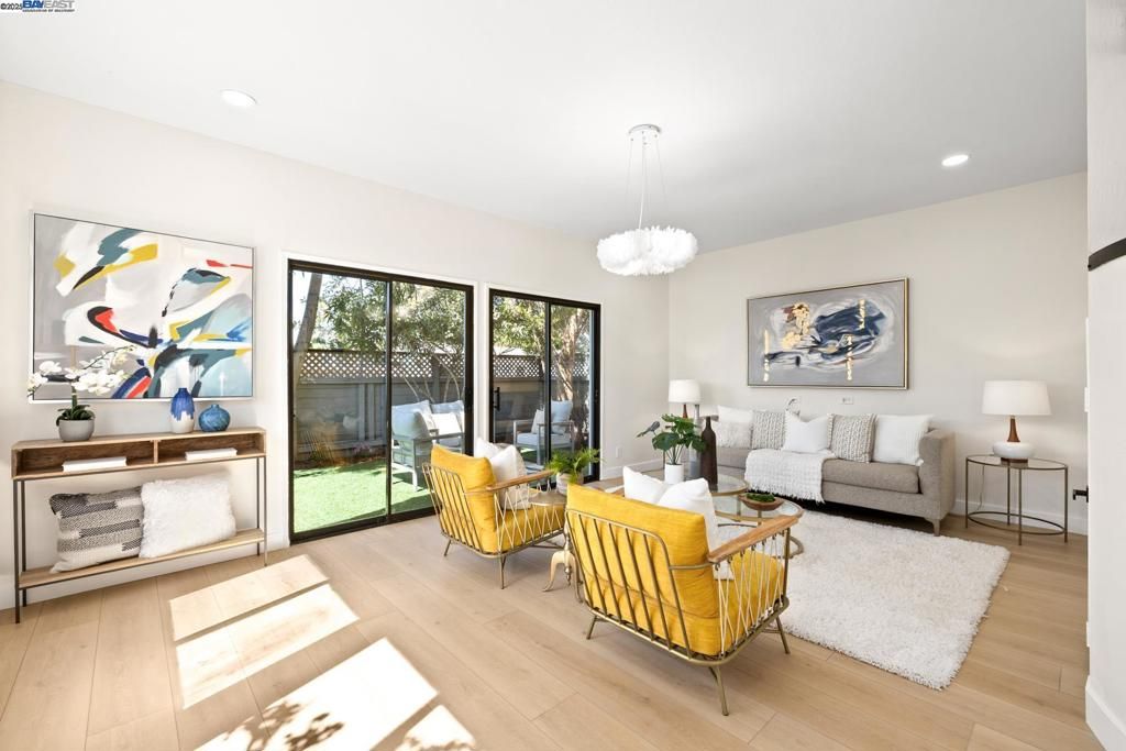 1202 Moonsail Ln, Foster City, CA 94404