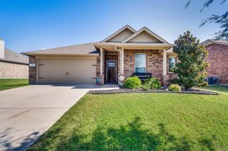 111 Morning Star Lane, Waxahachie, TX 75165