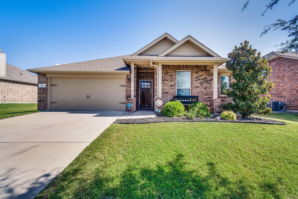 111 Morning Star Lane, Waxahachie, TX 75165