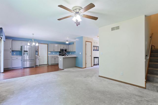 10035 Ashwood Forest Drive, Osceola, IN 46561