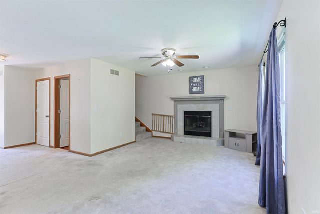 10035 Ashwood Forest Drive, Osceola, IN 46561