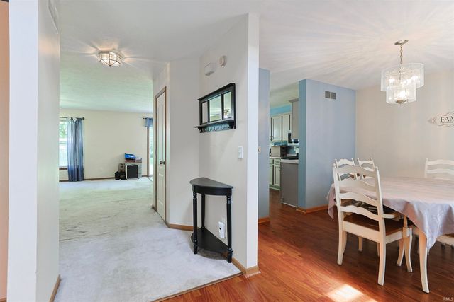 10035 Ashwood Forest Drive, Osceola, IN 46561