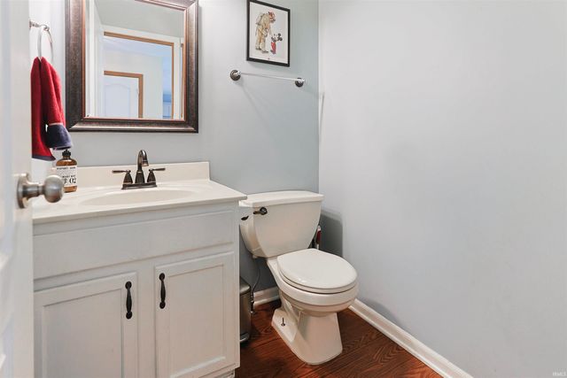 10035 Ashwood Forest Drive, Osceola, IN 46561