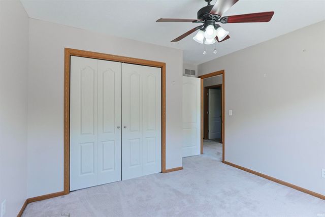 10035 Ashwood Forest Drive, Osceola, IN 46561