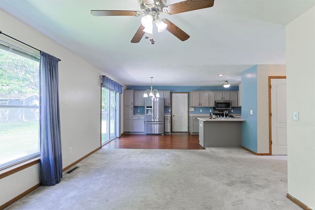 10035 Ashwood Forest Drive, Osceola, IN 46561