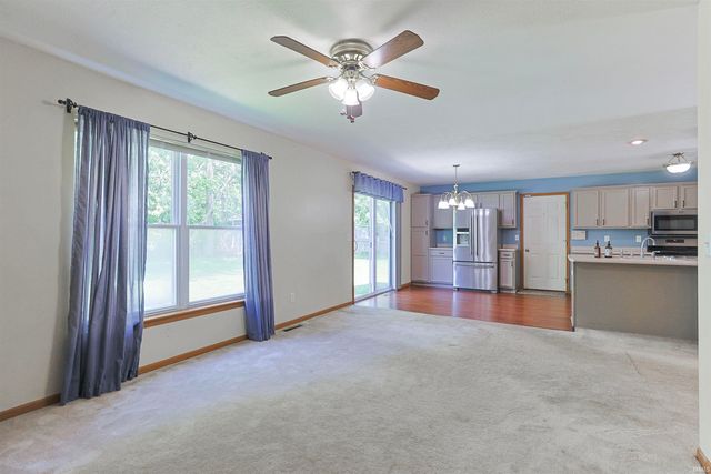 10035 Ashwood Forest Drive, Osceola, IN 46561