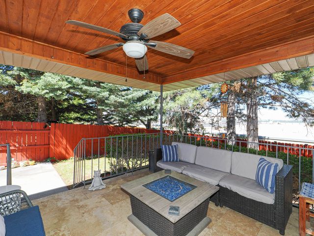 2425 E CINNABAR LN, Cottonwood Heights, UT 84121