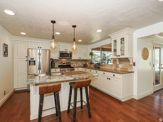 2425 E CINNABAR LN, Cottonwood Heights, UT 84121