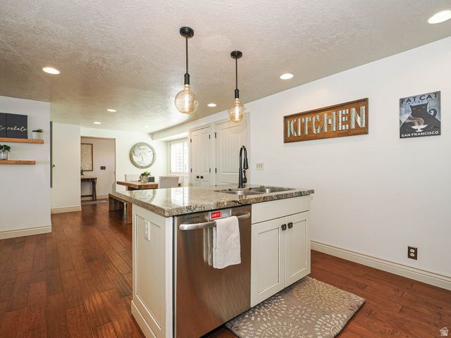 2425 E CINNABAR LN, Cottonwood Heights, UT 84121