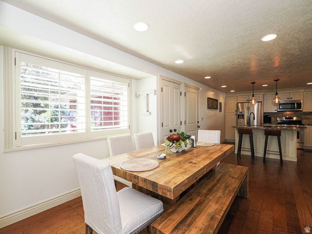 2425 E CINNABAR LN, Cottonwood Heights, UT 84121