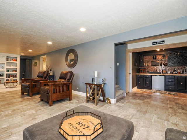 2425 E CINNABAR LN, Cottonwood Heights, UT 84121