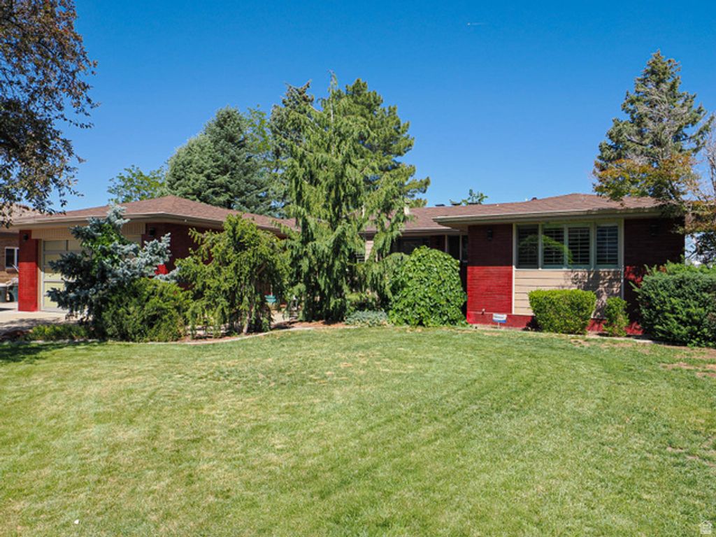 2425 E CINNABAR LN, Cottonwood Heights, UT 84121