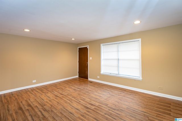 111 1ST AVENUE NW, Graysville, AL 35073