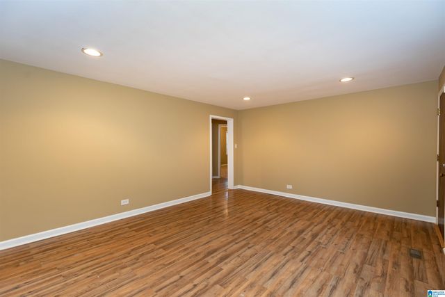 111 1ST AVENUE NW, Graysville, AL 35073